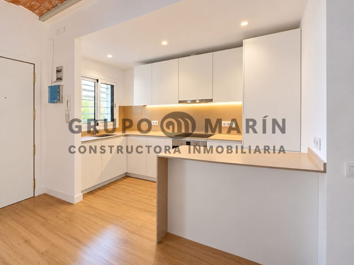 GRUPO MARIN  presenta EXCLUSIVA , vivenda reformada a estrenar con terraza, en el corazón de Poblenou. - Foto 4