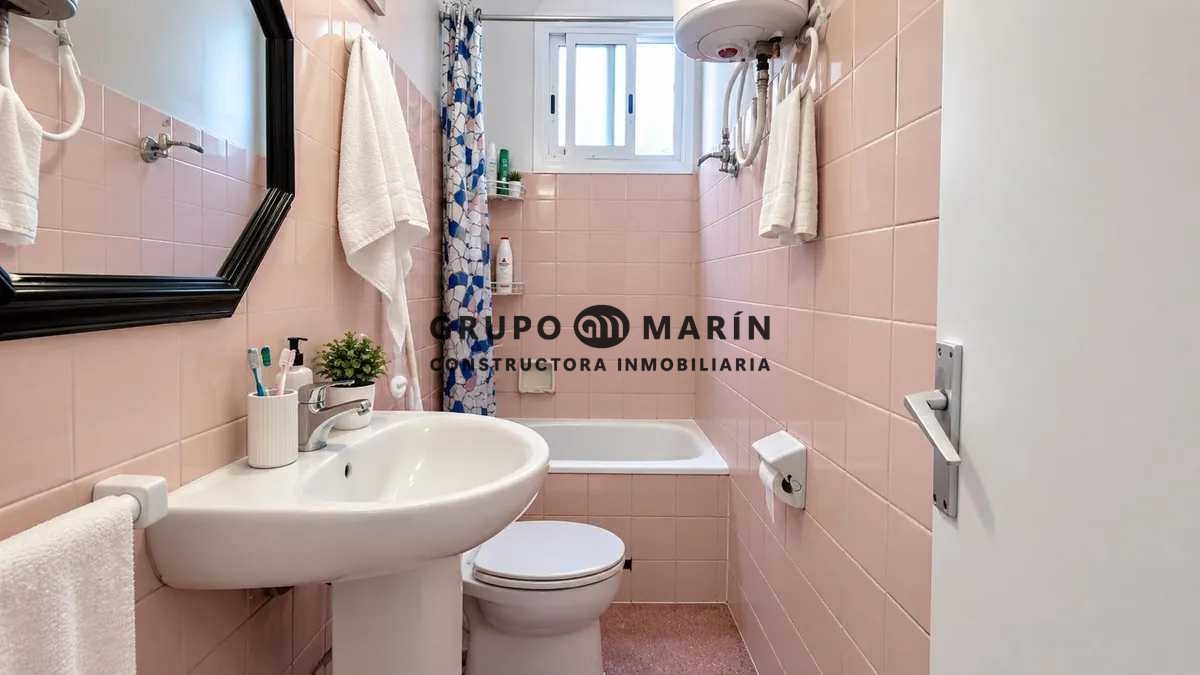 LUMINOSO PISO EXTERIOR CON TERRAZA PRIVADA EN EL SEMICENTRO DE BLANES - Foto 4