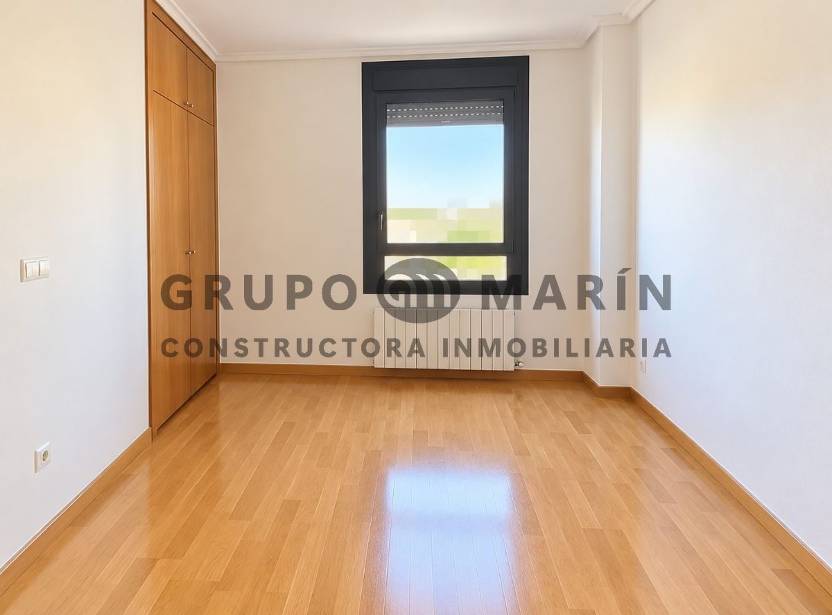 GRUPO MARÍN presenta EXCLUSIVA vivienda -  piso reformado de 77 m² con 2 habitaciones y 2 baños, en el corazón de Poblenou. - Foto 4
