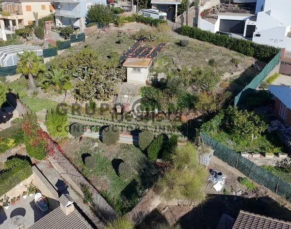 TERRENO URBANO DE 918 M² CON VISTAS EN SANTA SUSANNA – IDEAL PARA VIVIENDA O INVERSIÓN - Foto 1