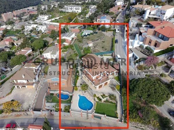 TERRENO URBANO DE 918 M² CON VISTAS EN SANTA SUSANNA – IDEAL PARA VIVIENDA O INVERSIÓN - Foto 4