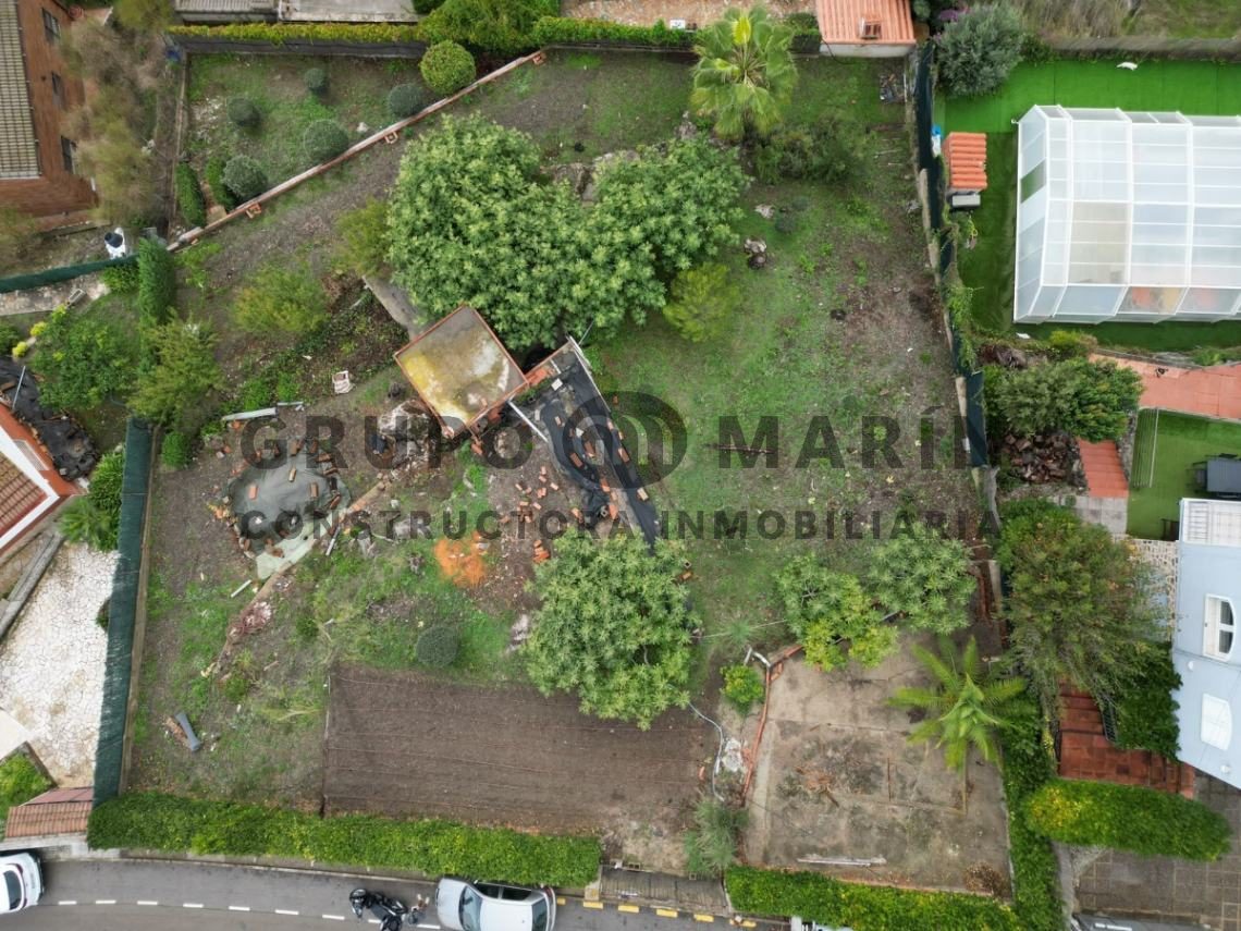 TERRENO URBANO DE 918 M² CON VISTAS EN SANTA SUSANNA – IDEAL PARA VIVIENDA O INVERSIÓN - Foto 8