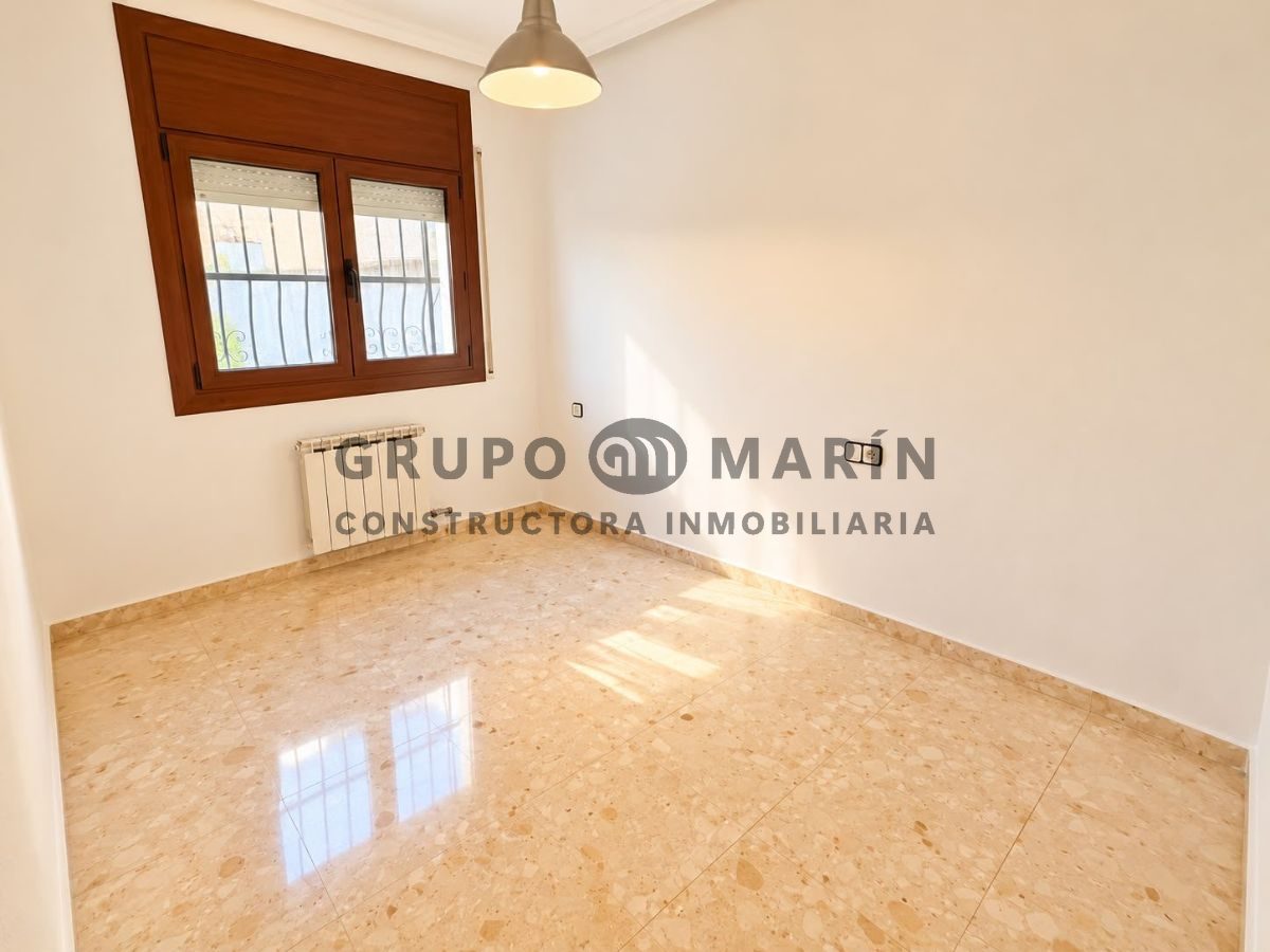 ESPECTACULAR CASA ADOSADA EN EL CENTRO DE CALDES D’ESTRAC · VISTAS AL MAR Y A LA MONTAÑA - Foto 13