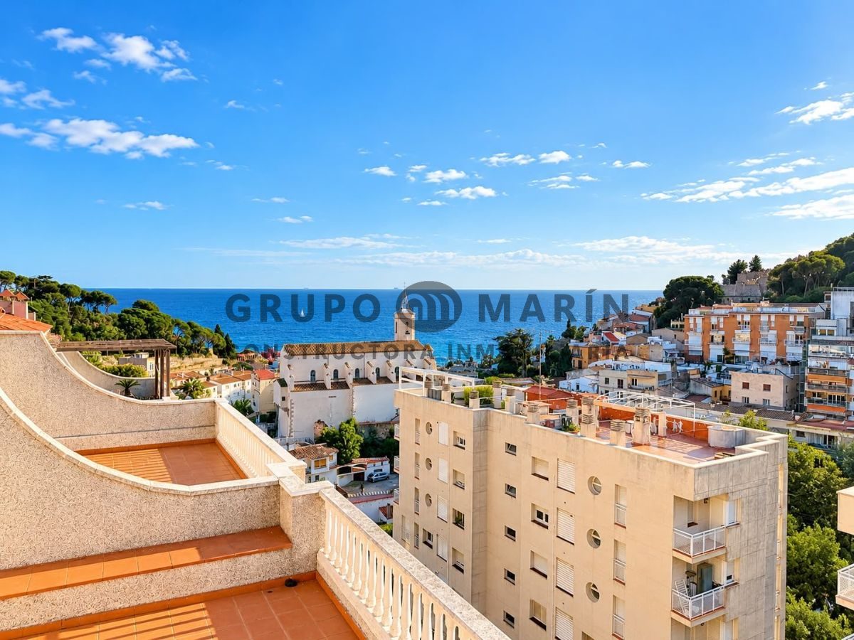 ESPECTACULAR CASA ADOSADA EN EL CENTRO DE CALDES D’ESTRAC · VISTAS AL MAR Y A LA MONTAÑA - Foto 33