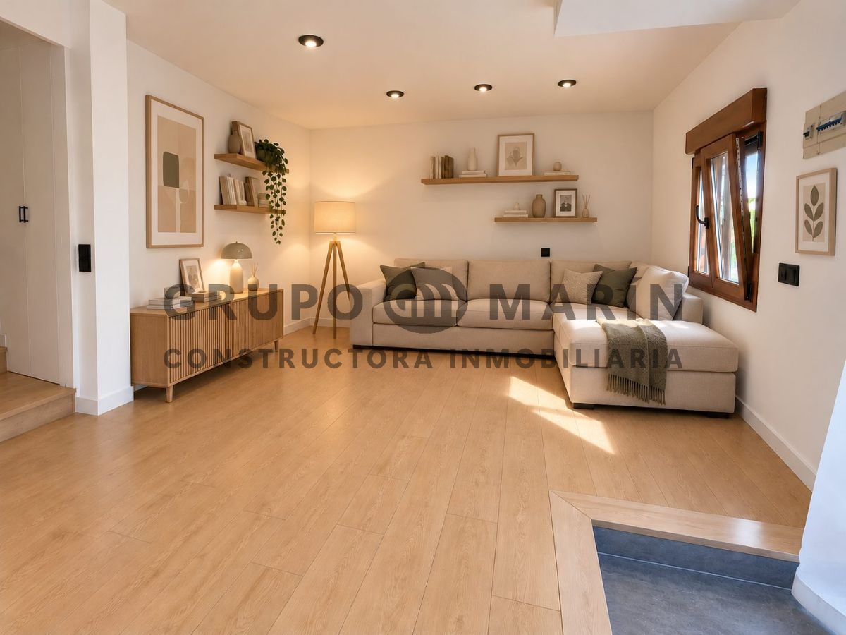 CASA APAREADA TOTALMENTE REFORMADA EN ZONA TRANQUILA - Foto 1