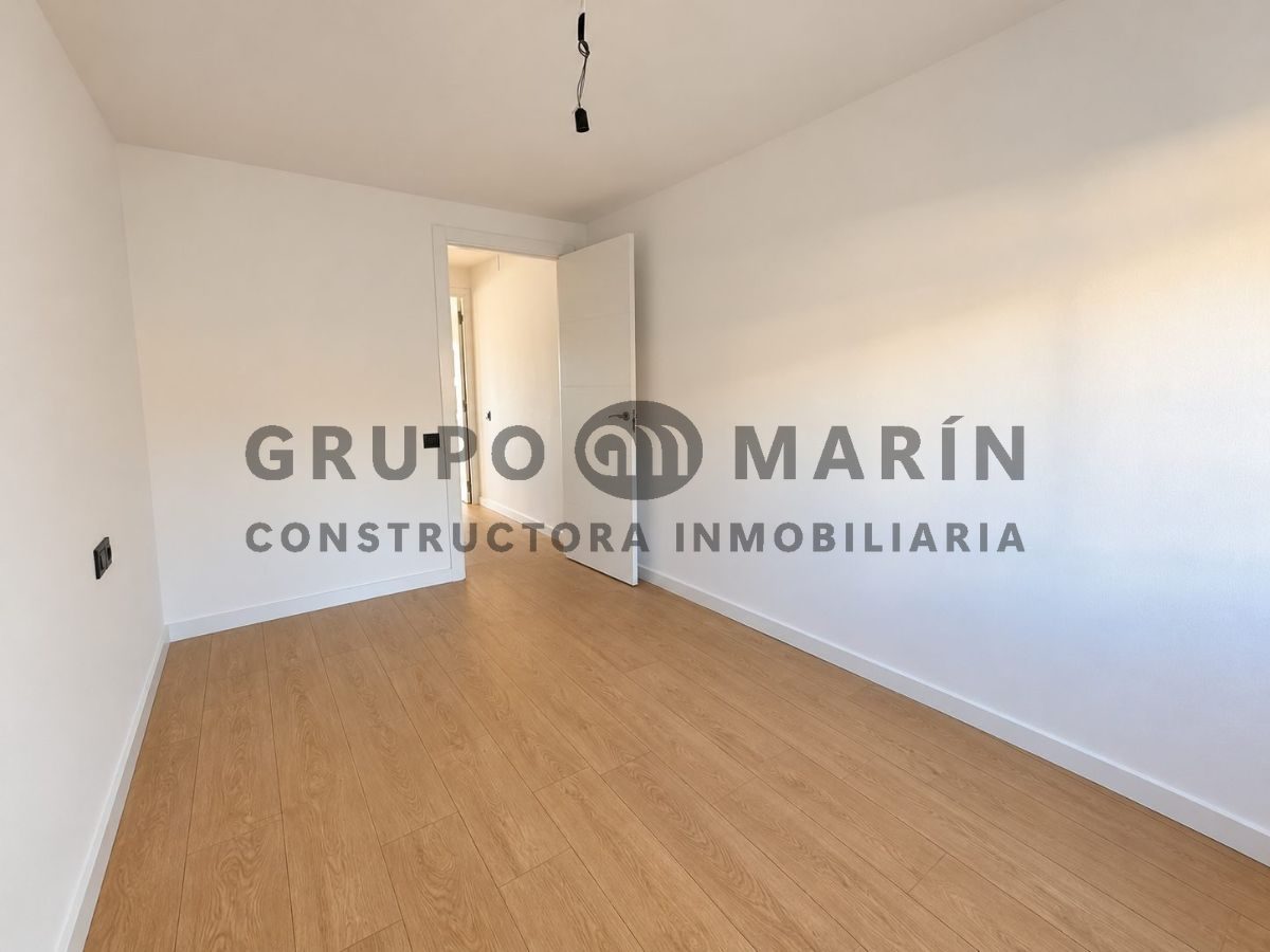 CASA APAREADA TOTALMENTE REFORMADA EN ZONA TRANQUILA - Foto 19
