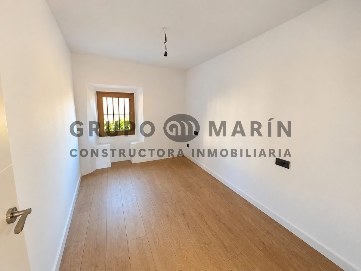 CASA APAREADA TOTALMENTE REFORMADA EN ZONA TRANQUILA - Foto 23