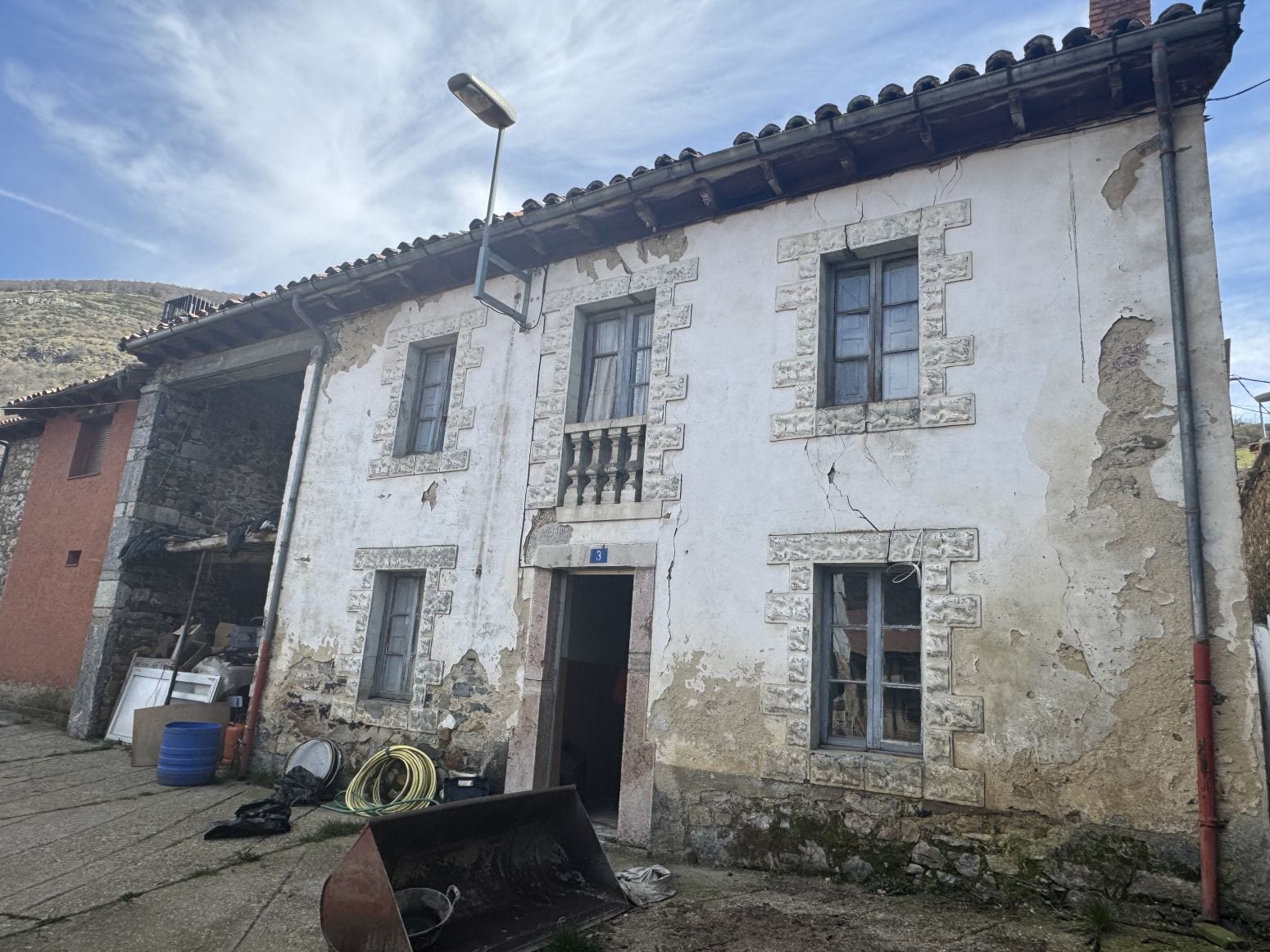 SE VENDE CASA EN PUEBLA DE LILLO - Foto 1