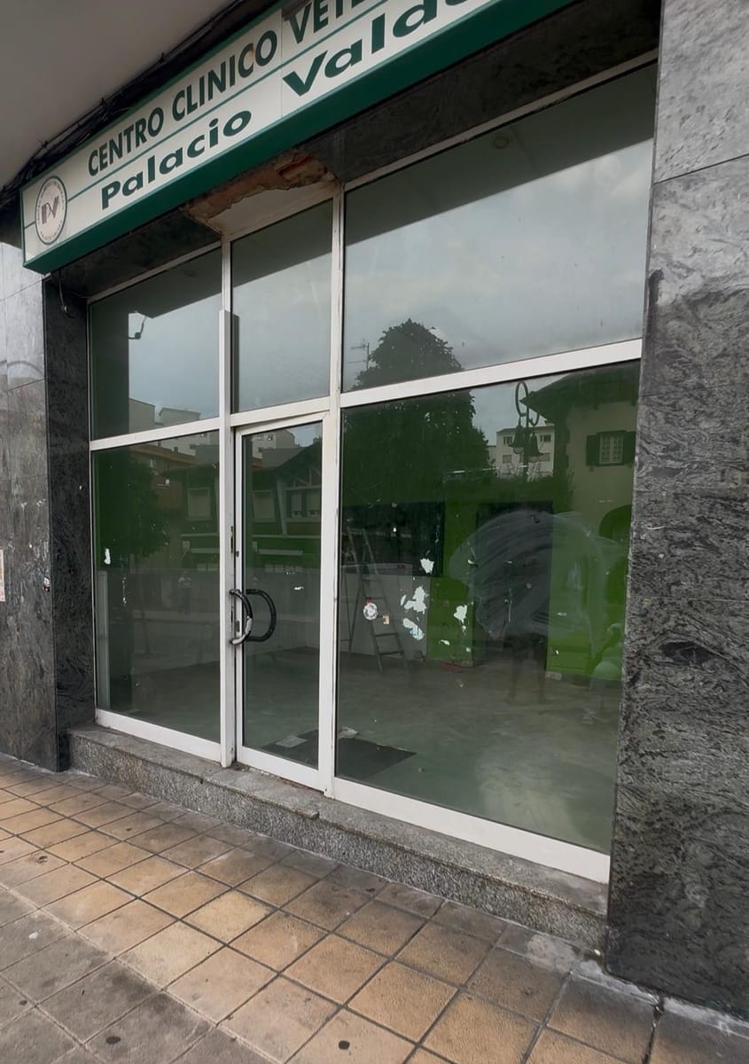 Local Comercial en Venta y Alquiler en el Centro de Avilés, Asturias
