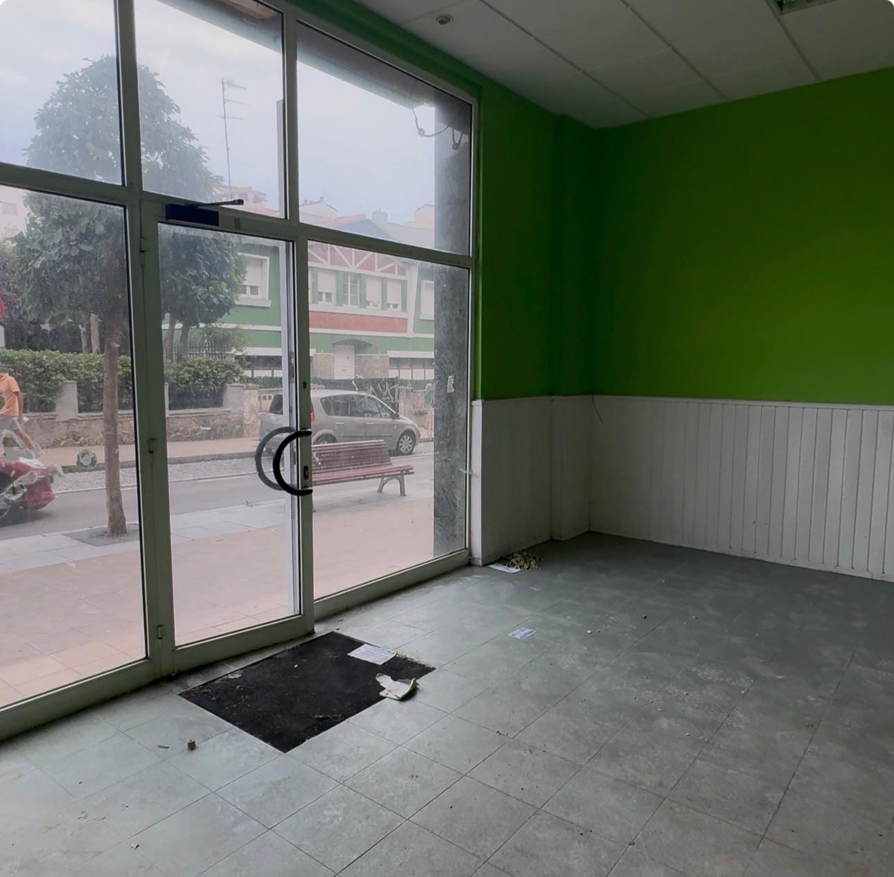 Local Comercial en Venta y Alquiler en el Centro de Avilés, Asturias - Foto 2