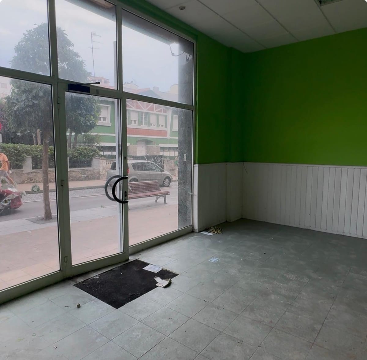 Local Comercial en Venta y Alquiler en el Centro de Avilés, Asturias