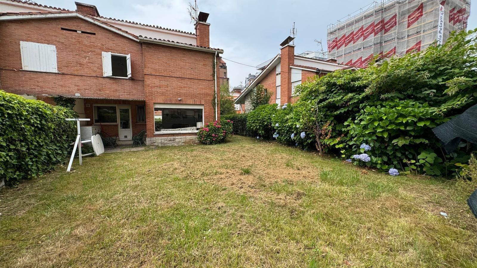 VENTA CHALET EN EL CENTRO DE SALINAS - Foto 1