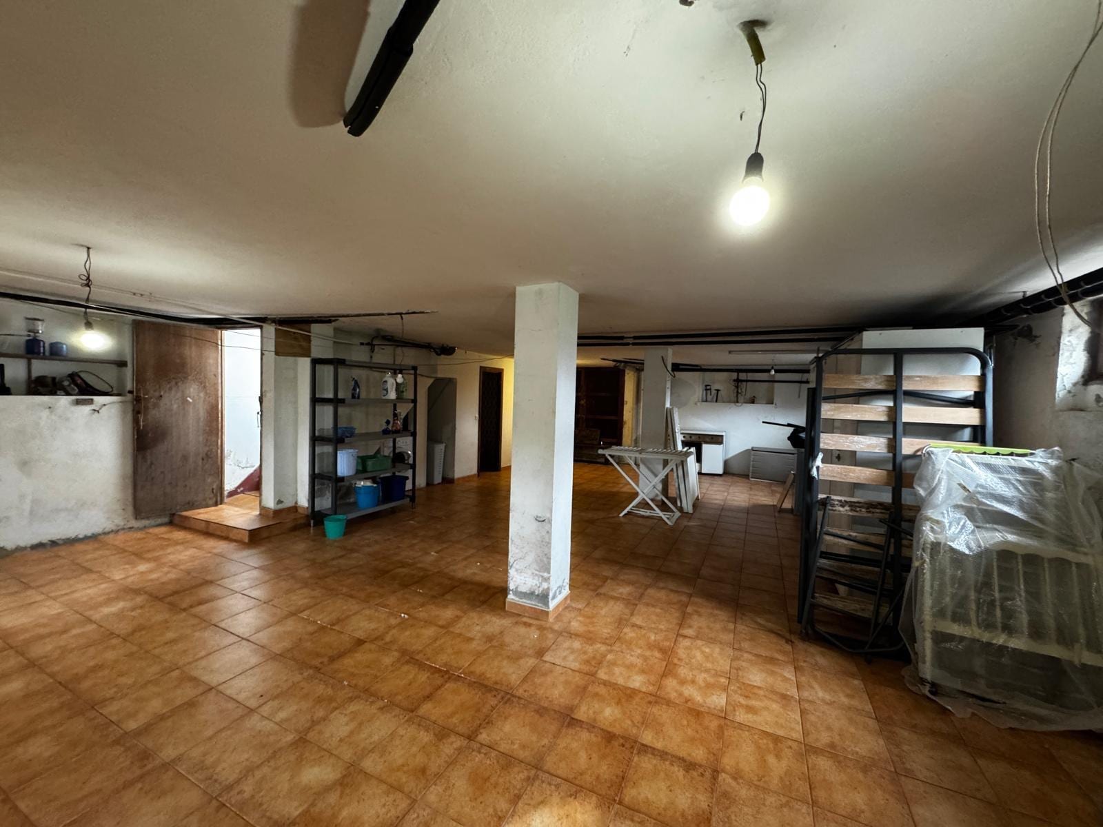 ¡Oportunidad única que combina hogar, entorno y gran potencial de inversión a tan solo 1 km de la playa! - Foto 28