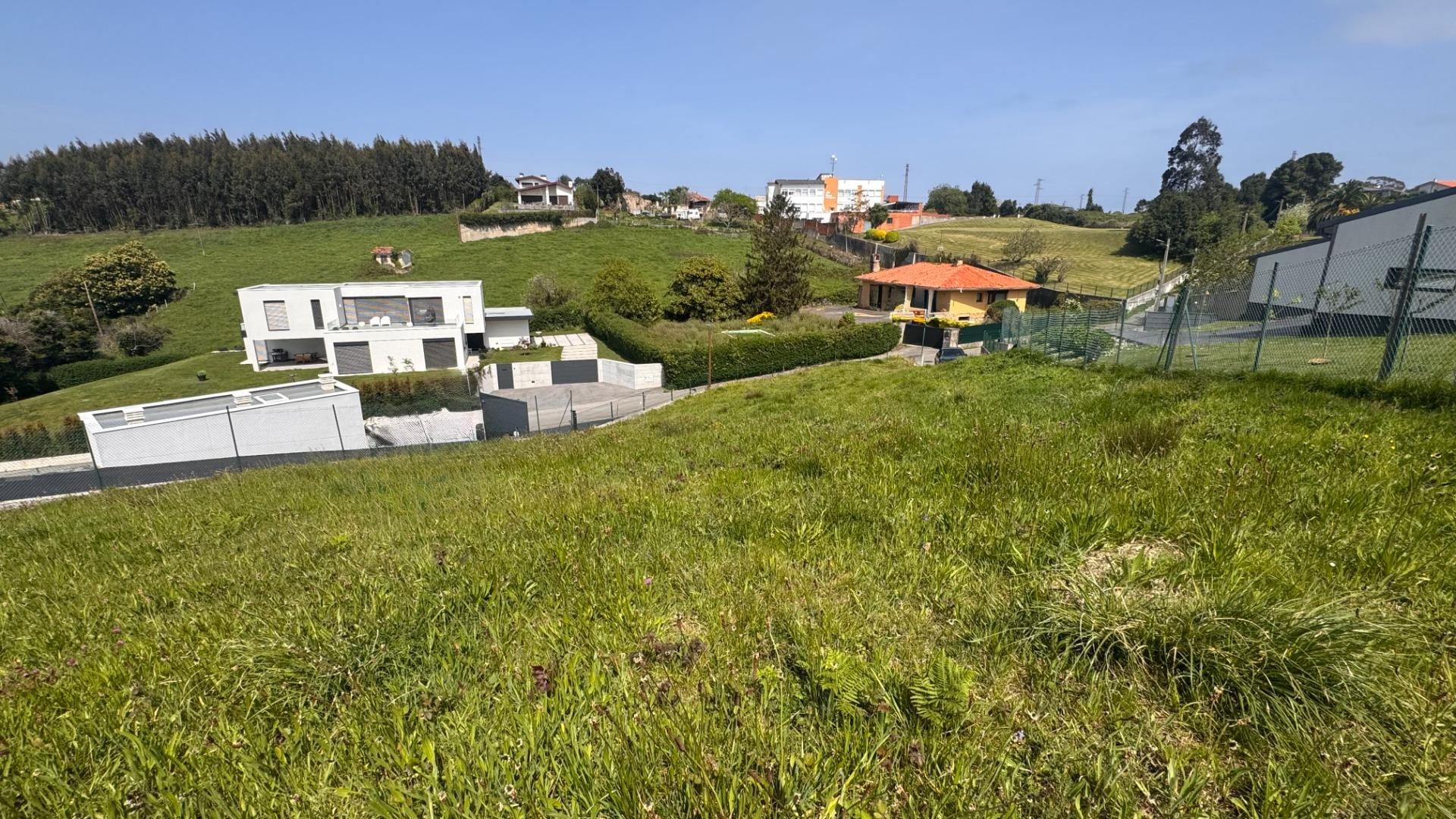 Construye tu hogar con las mejores vistas de Gijón y su bahía - Foto 4