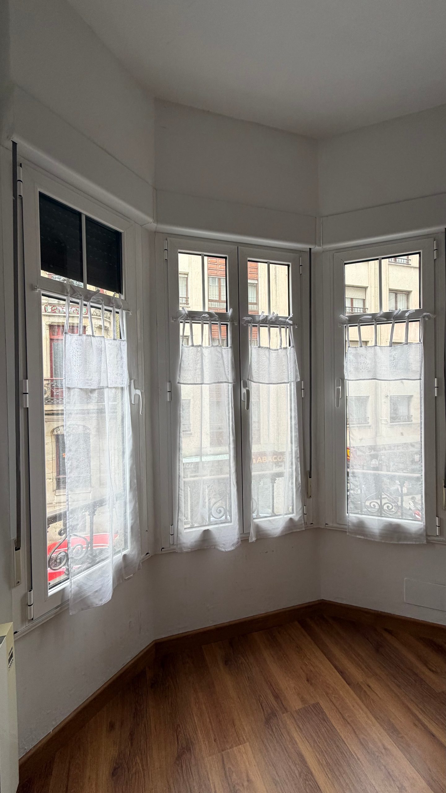 Oportunidad! Se alquila piso de 5 habitaciones en pleno centro de Gijón - Foto 11