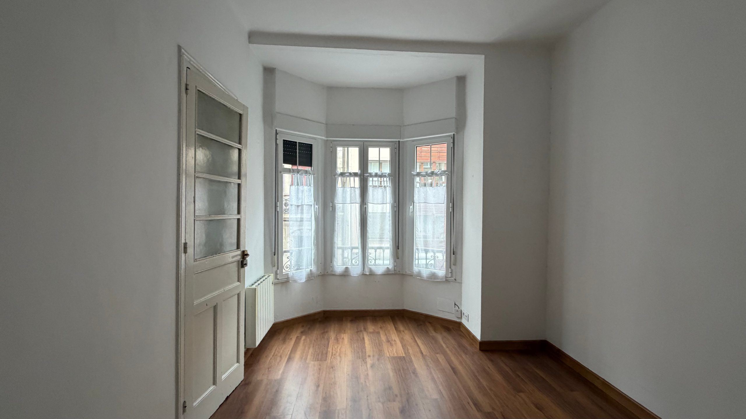 Oportunidad! Se alquila piso de 5 habitaciones en pleno centro de Gijón - Foto 12