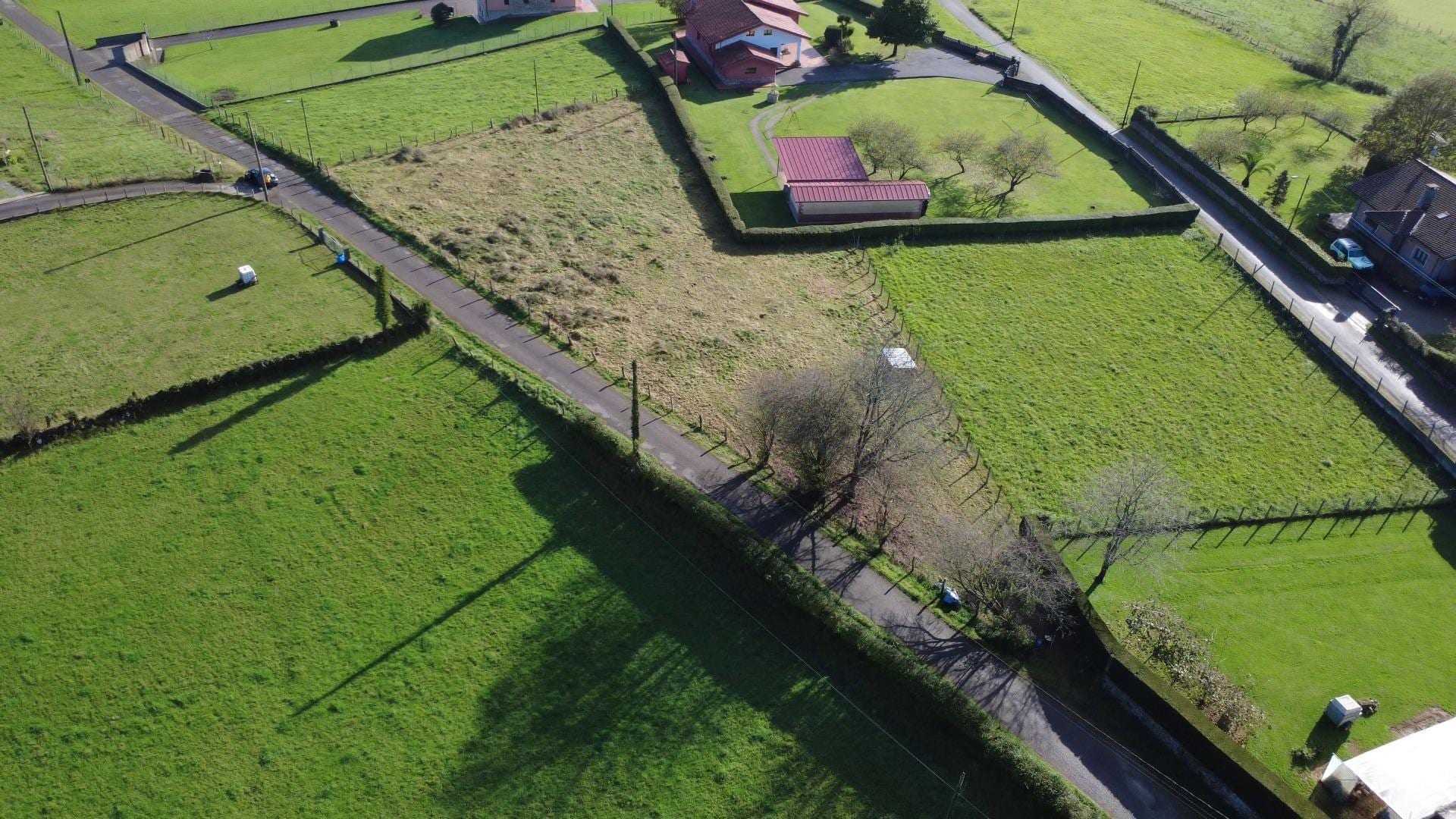 Finca con proyecto de edificación - Foto 1