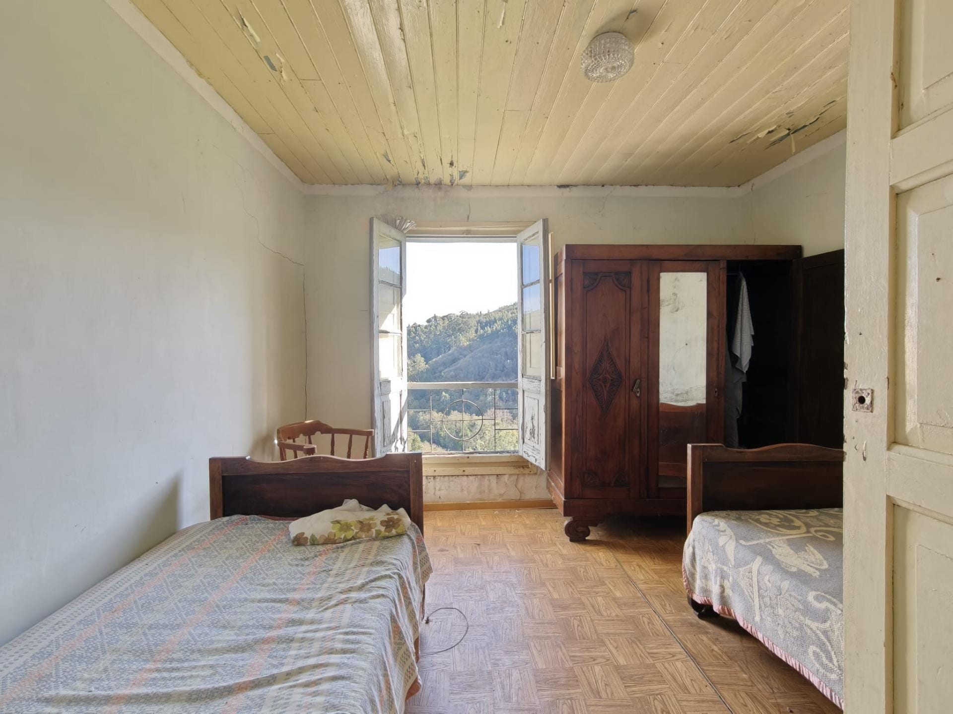 Casa tradicional de piedra y castaño en Salas - Foto 17