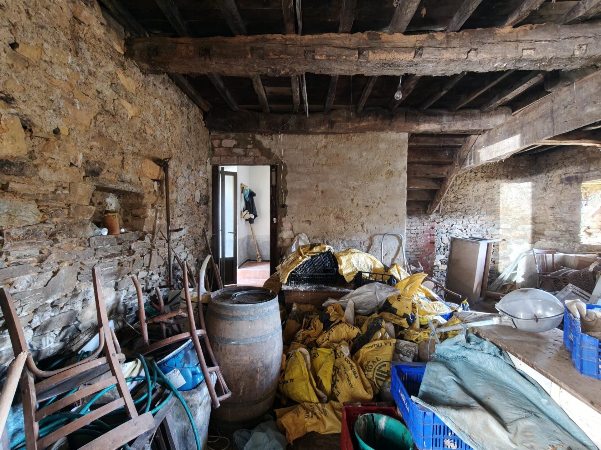 Casa tradicional de piedra y castaño en Salas - Foto 30