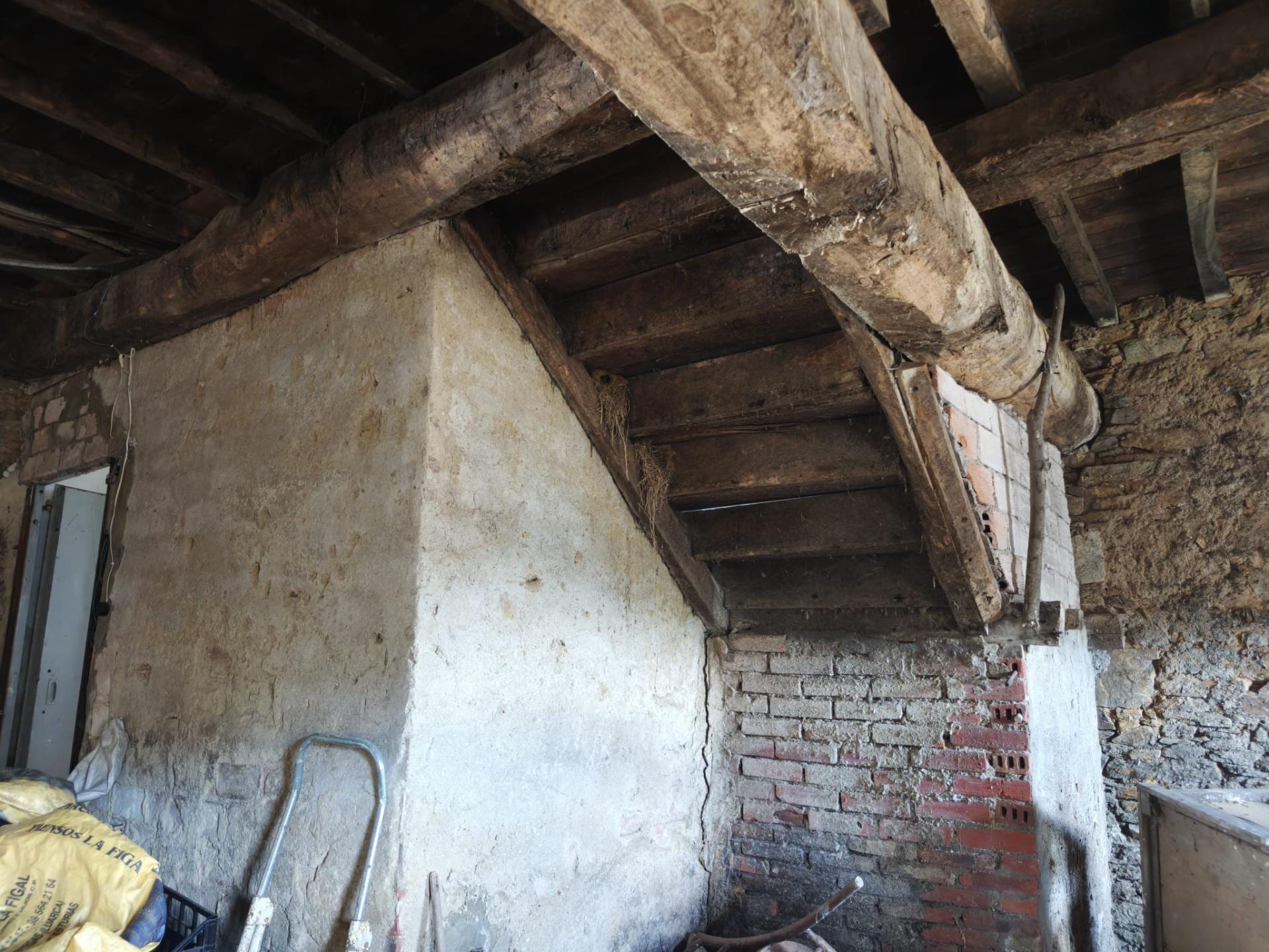 Casa tradicional de piedra y castaño en Salas - Foto 32