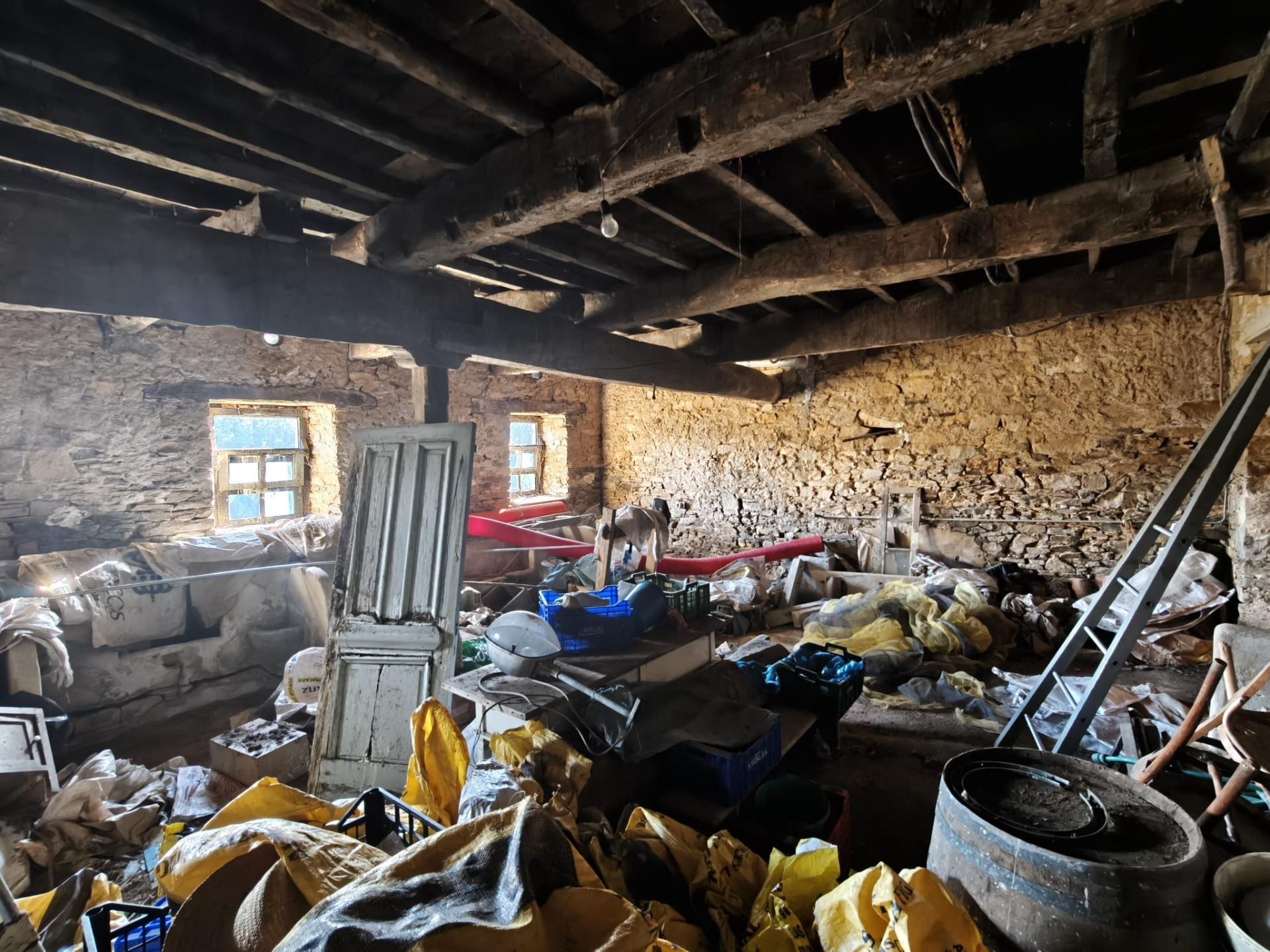 Casa tradicional de piedra y castaño en Salas - Foto 33
