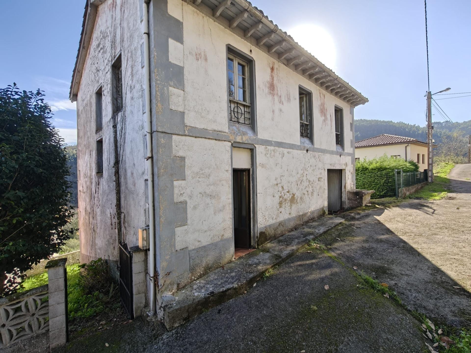 Casa tradicional de piedra y castaño en Salas - Foto 5