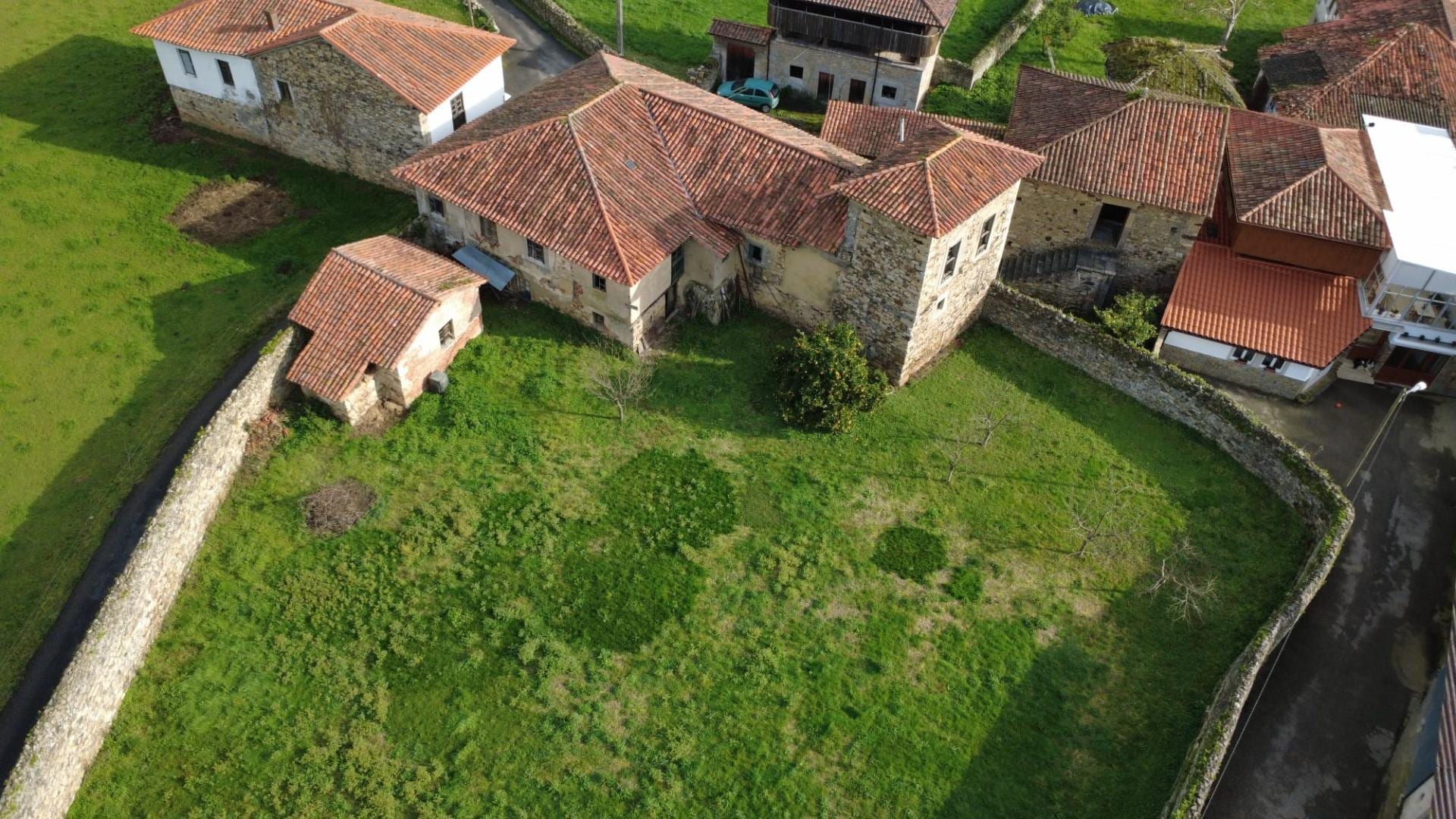 Casona indiana con llagar tradicional en Soto de los Infantes (Salas) - Foto 13