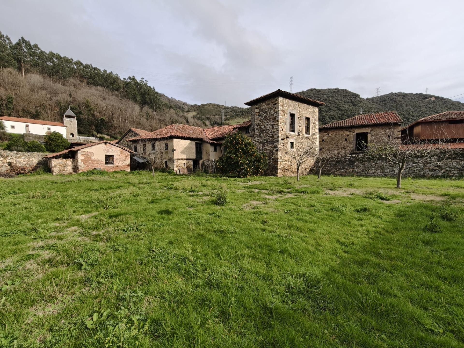 Casona indiana con llagar tradicional en Soto de los Infantes (Salas) - Foto 21