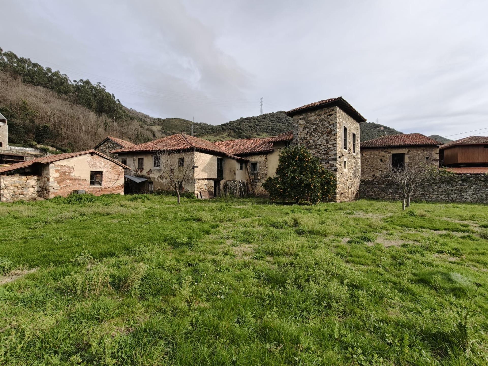 Casona indiana con llagar tradicional en Soto de los Infantes (Salas) - Foto 3