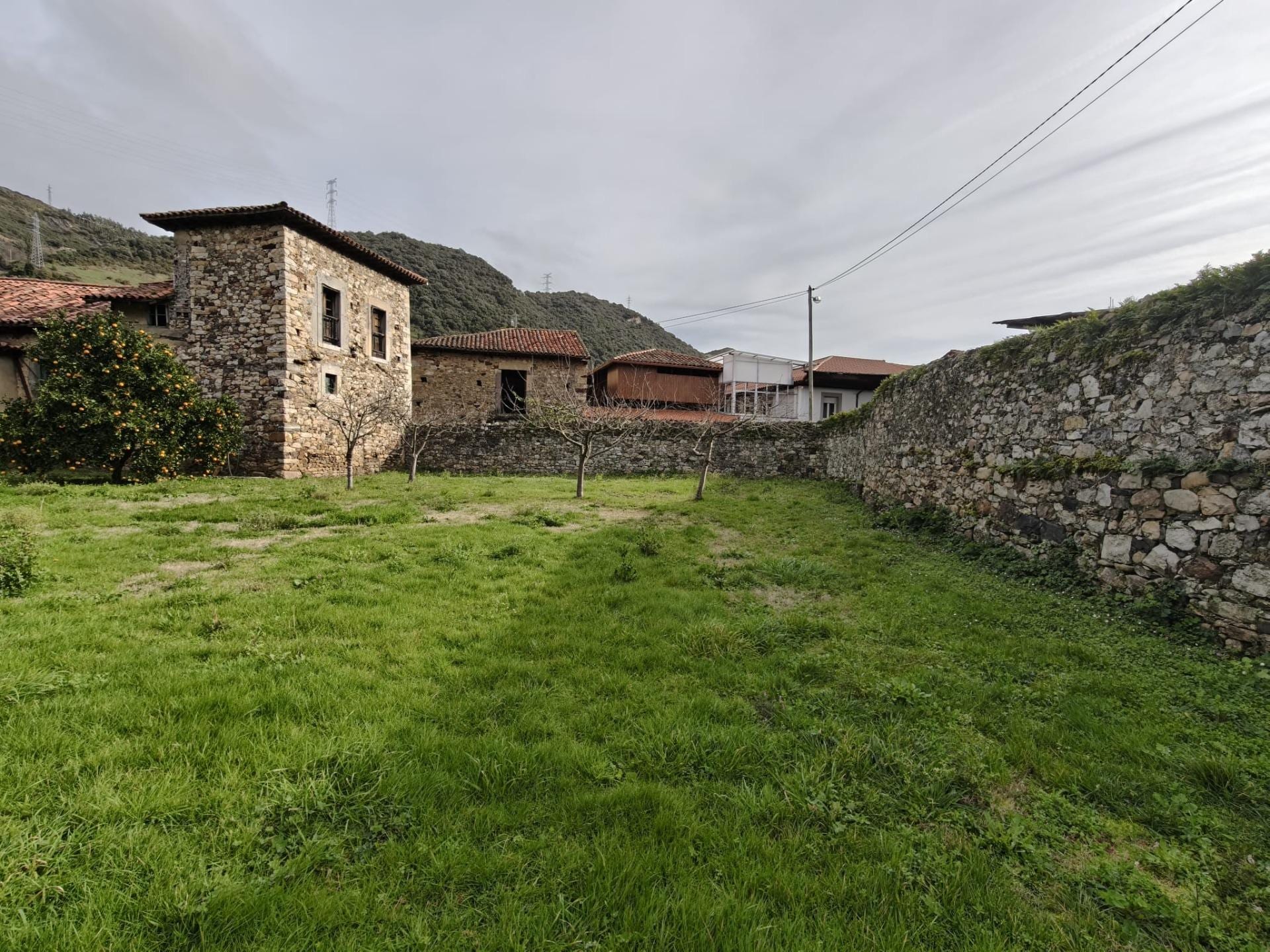 Casona indiana con llagar tradicional en Soto de los Infantes (Salas) - Foto 5