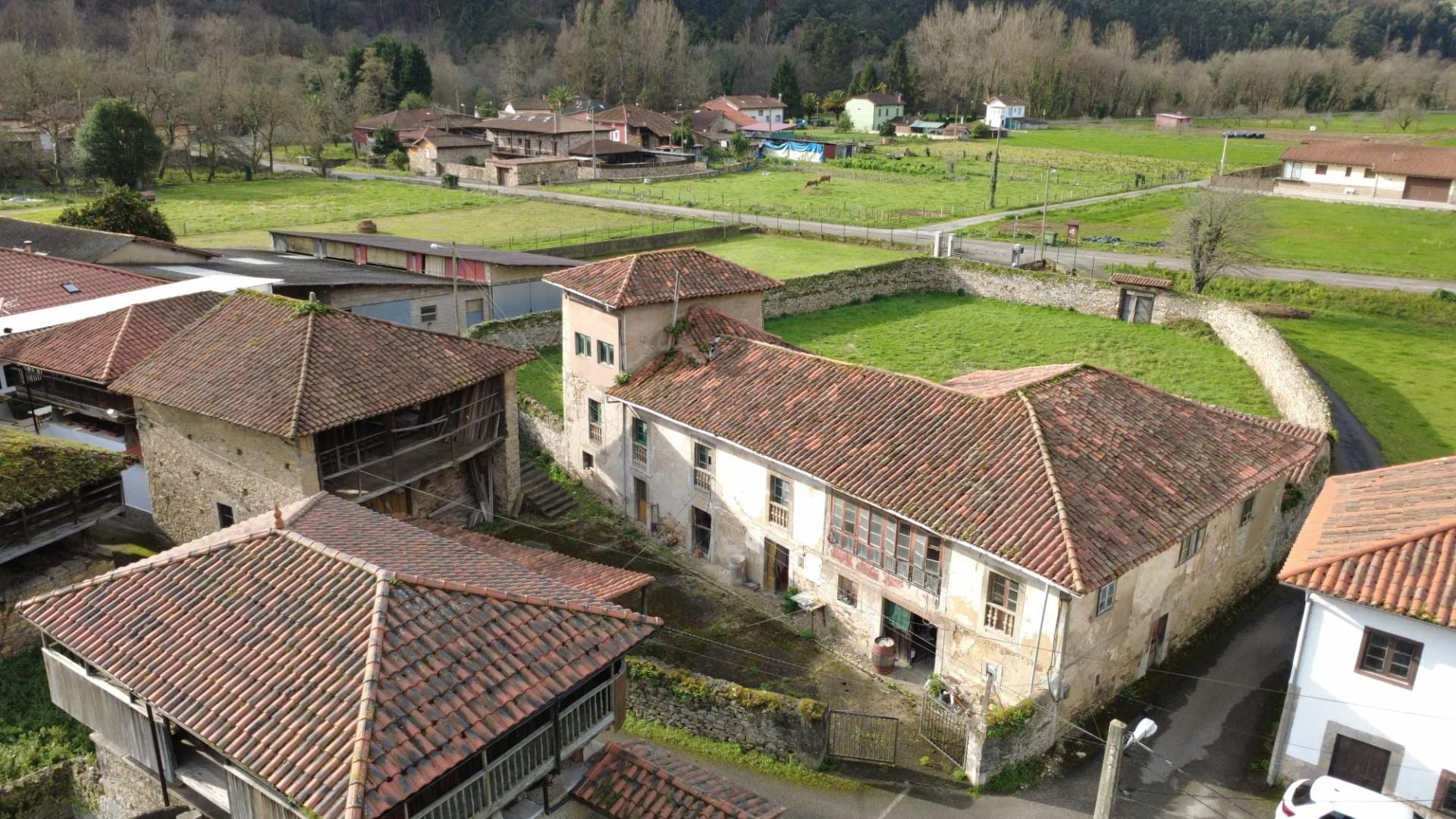 Casona indiana con llagar tradicional en Soto de los Infantes (Salas) - Foto 9