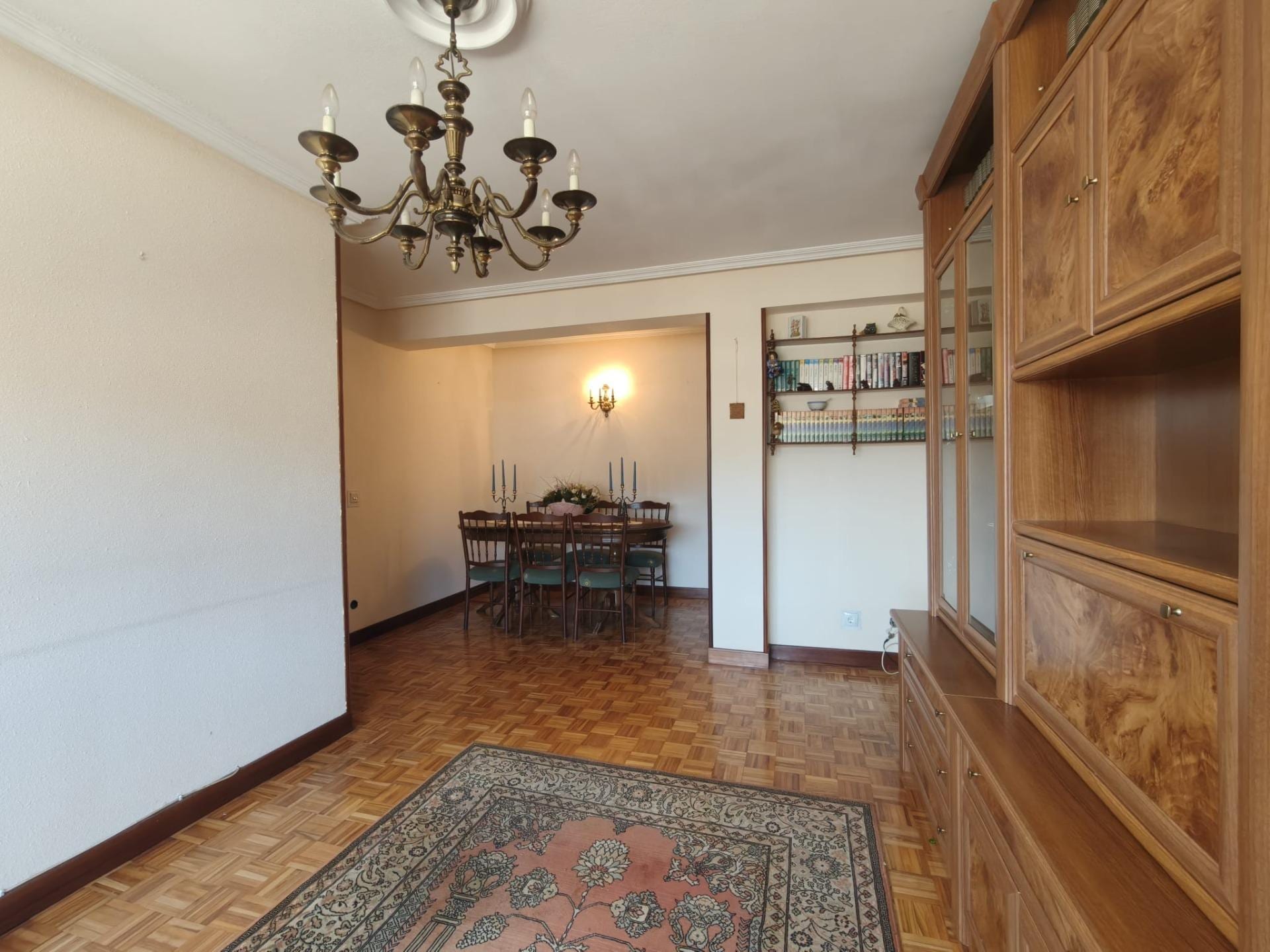 Piso grande y con garaje incluido - Foto 3