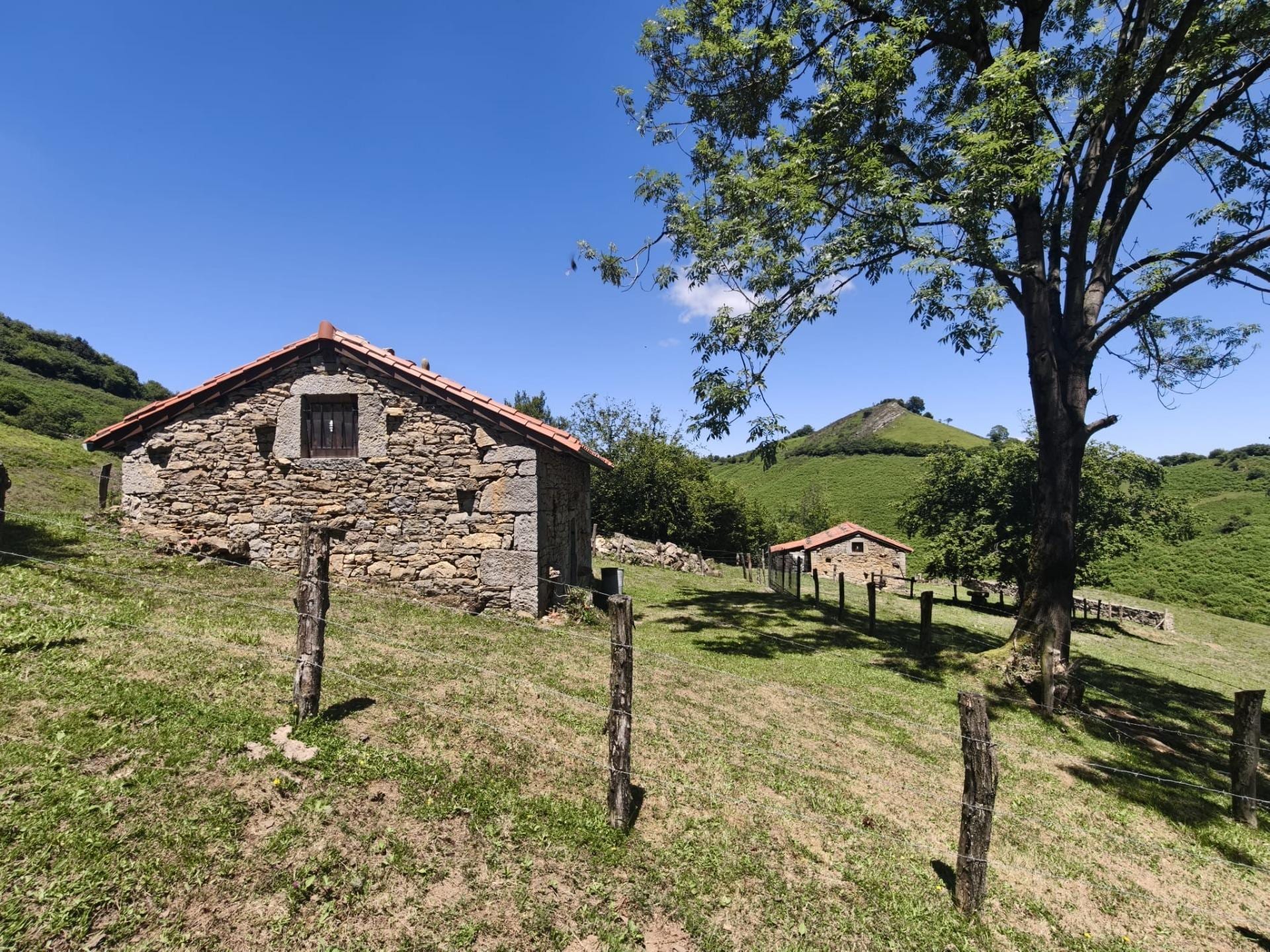 14 Hectáreas con 4 cabañas en el Paraíso - Foto 1