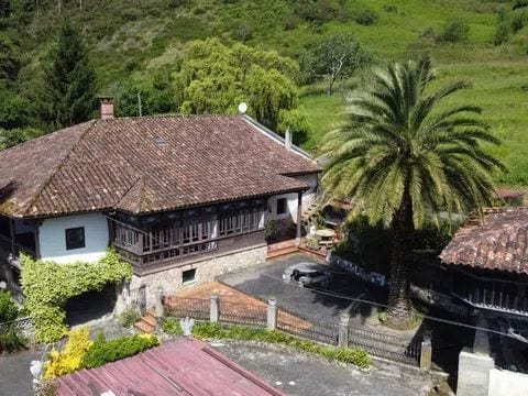 Casa con terreno en Las Rozas, Cangas de Onís - Foto 1