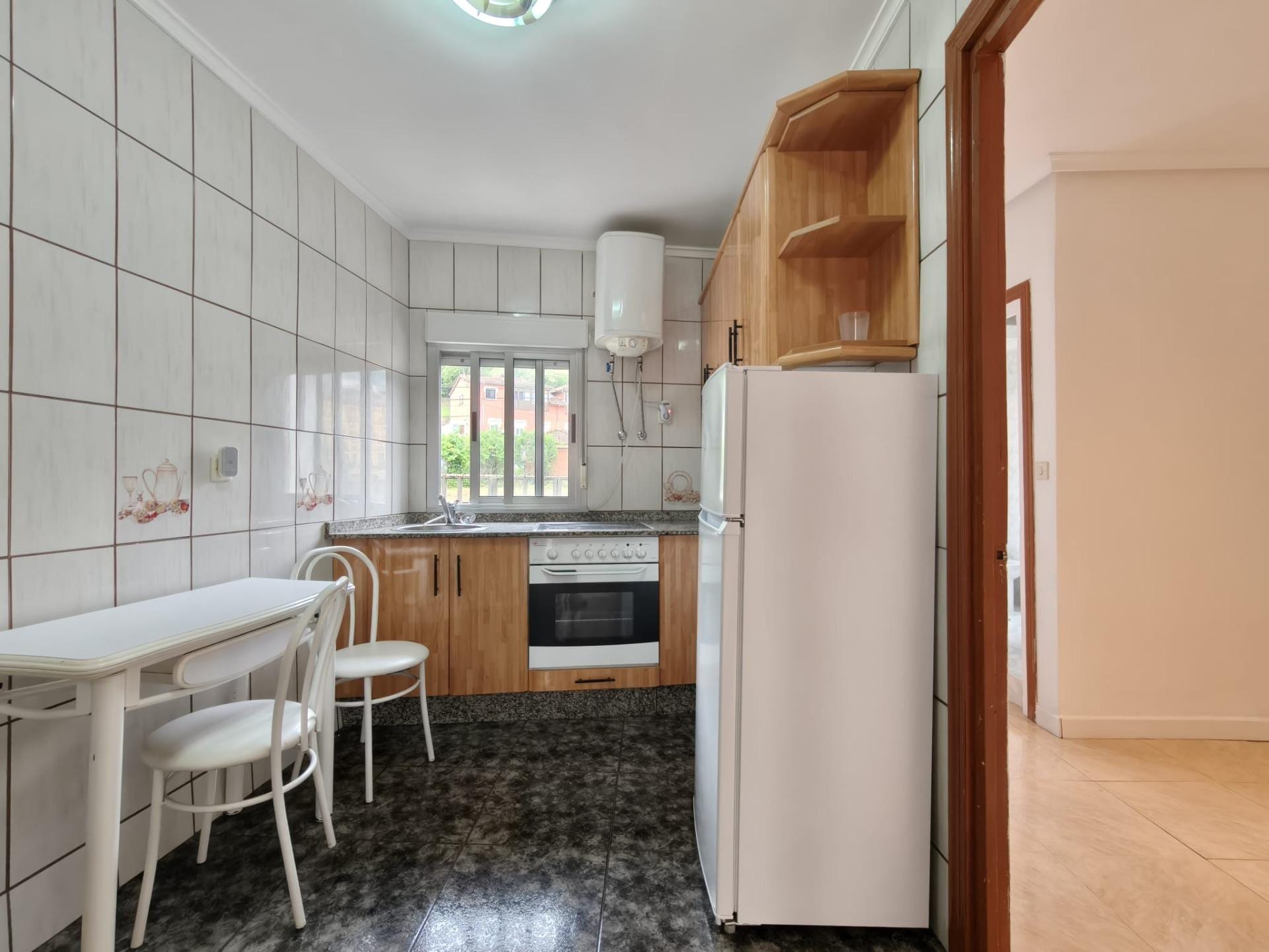 Piso para invertir en Ujo de dos dormitorios - Foto 5