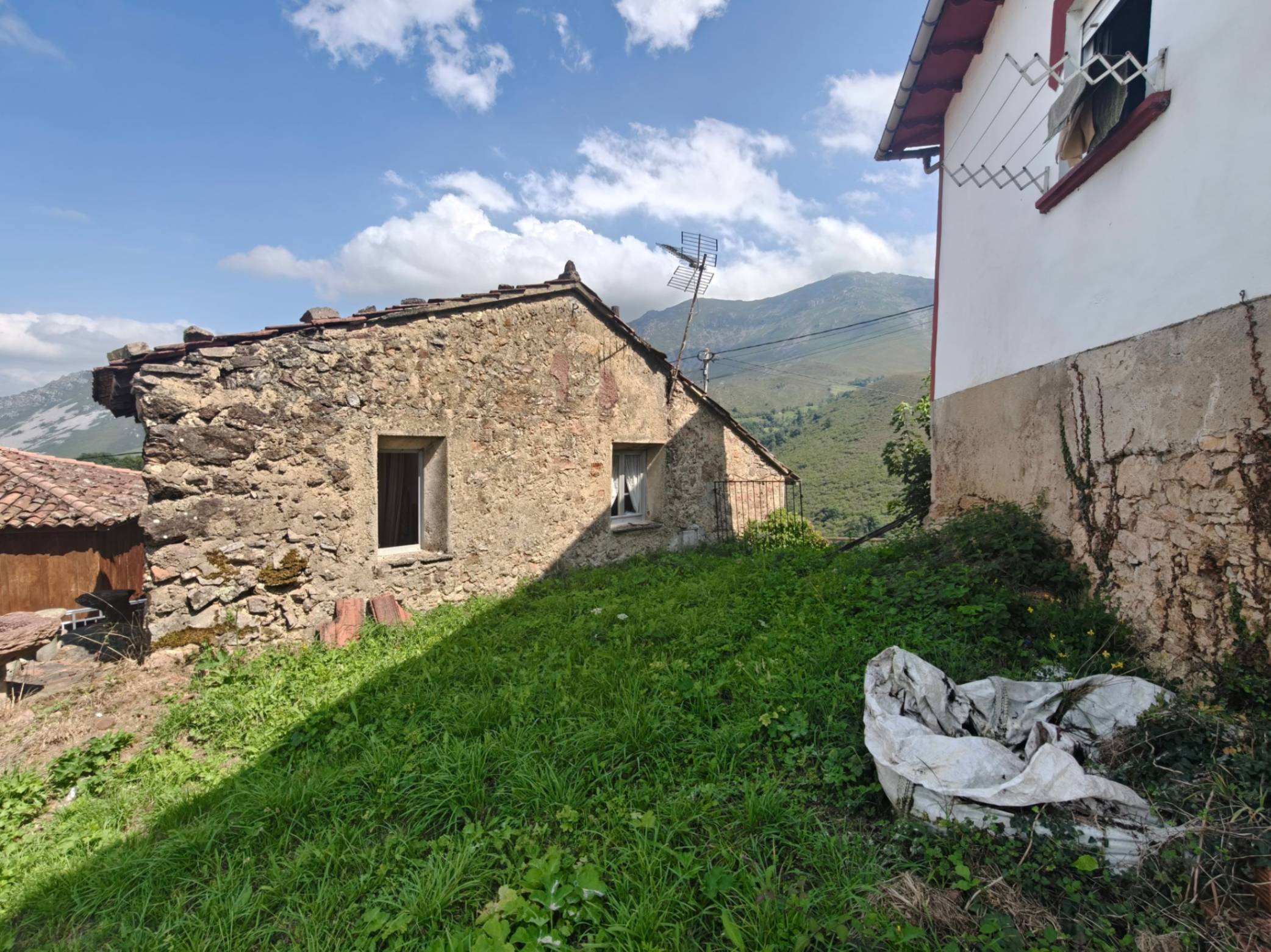 Casa con terreno a 1h de Oviedo - Foto 4
