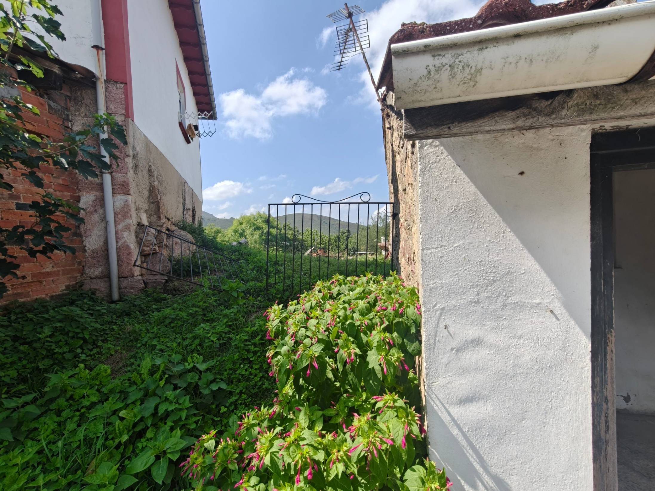Casa con terreno a 1h de Oviedo - Foto 8