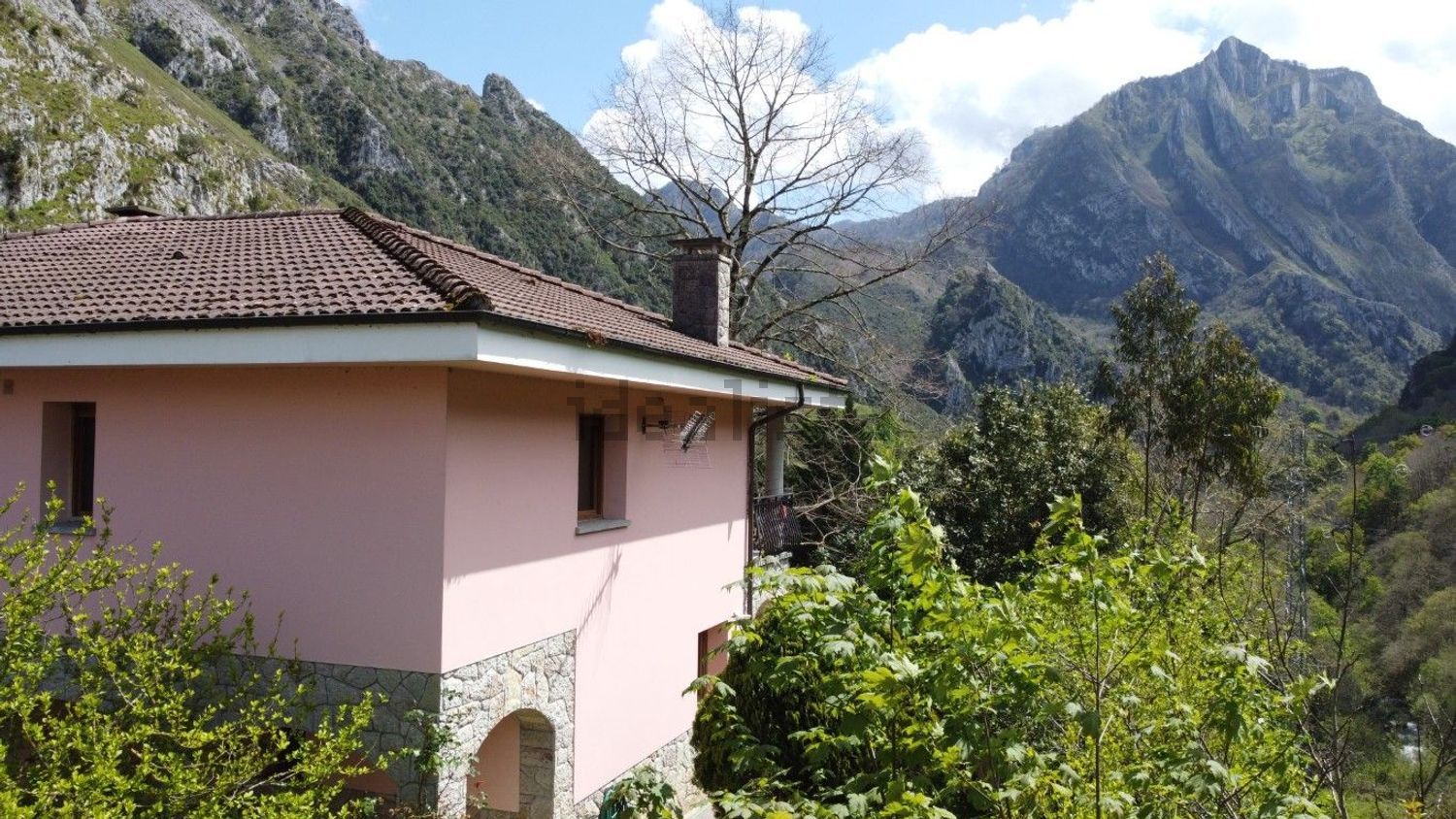 Casa con 5.522 m² de terreno y vistas a la montaña | Amieva - Foto 7