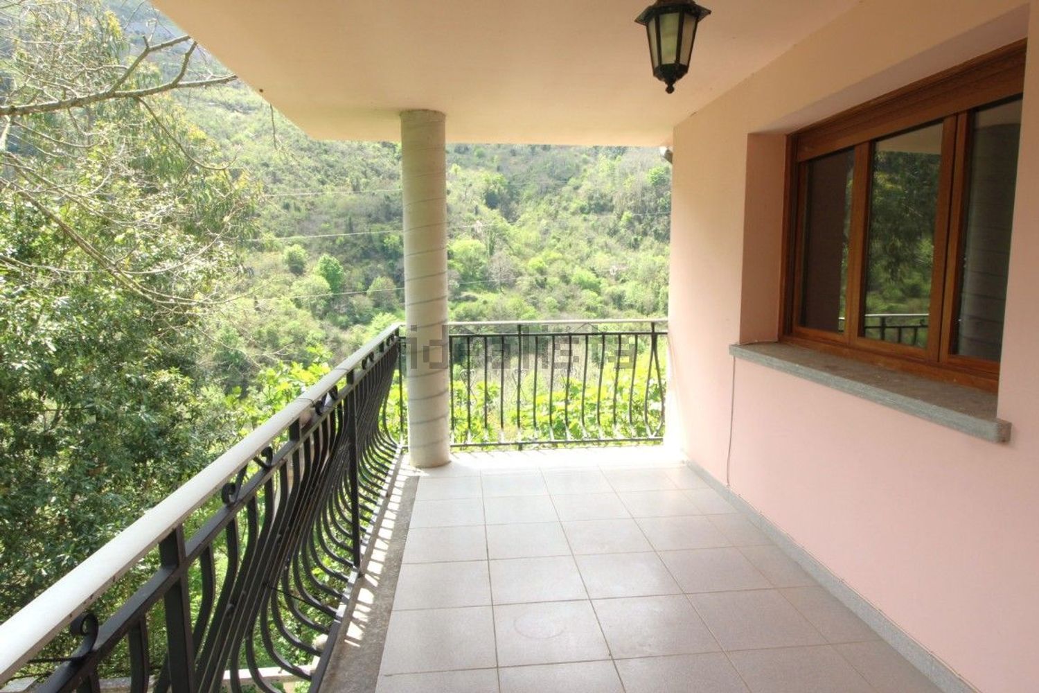 Casa con 5.522 m² de terreno y vistas a la montaña | Amieva - Foto 9