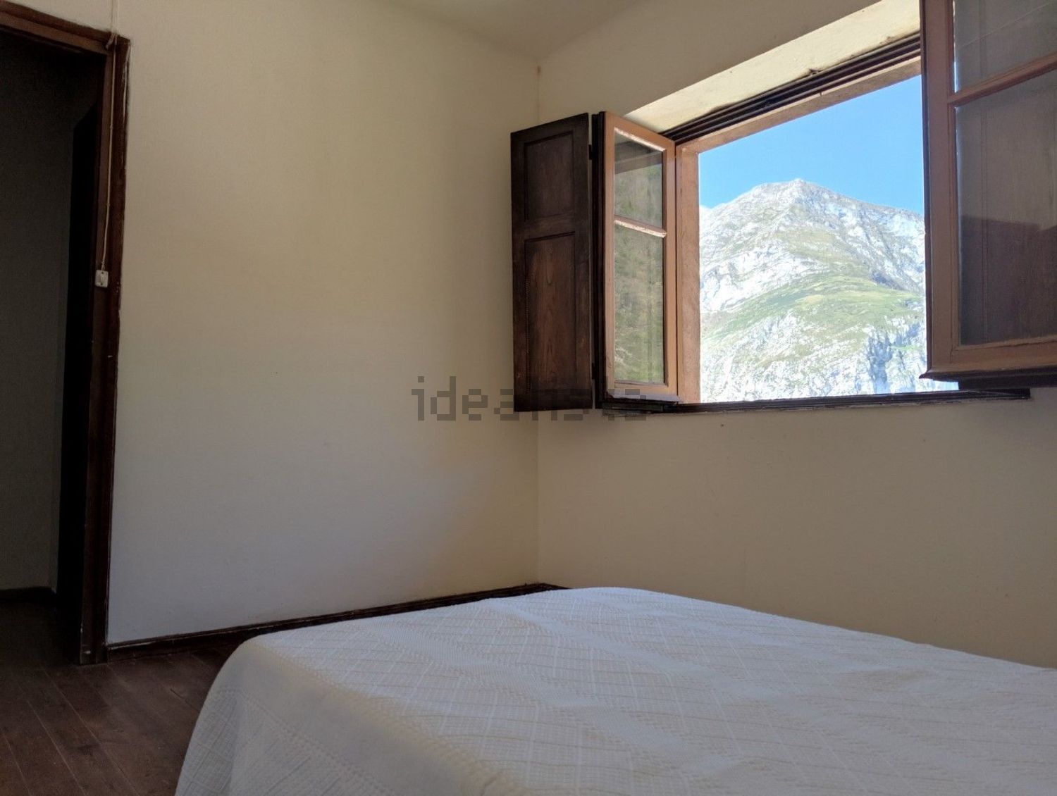 Casa de pueblo de dos plantas en Oseja de Sajambre, entre Asturias y León - Foto 10