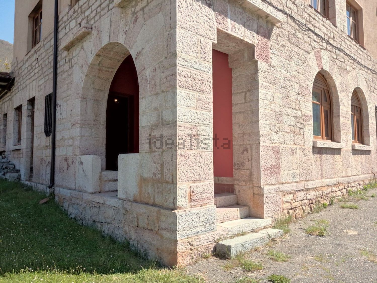 Casa de pueblo de dos plantas en Oseja de Sajambre, entre Asturias y León - Foto 4