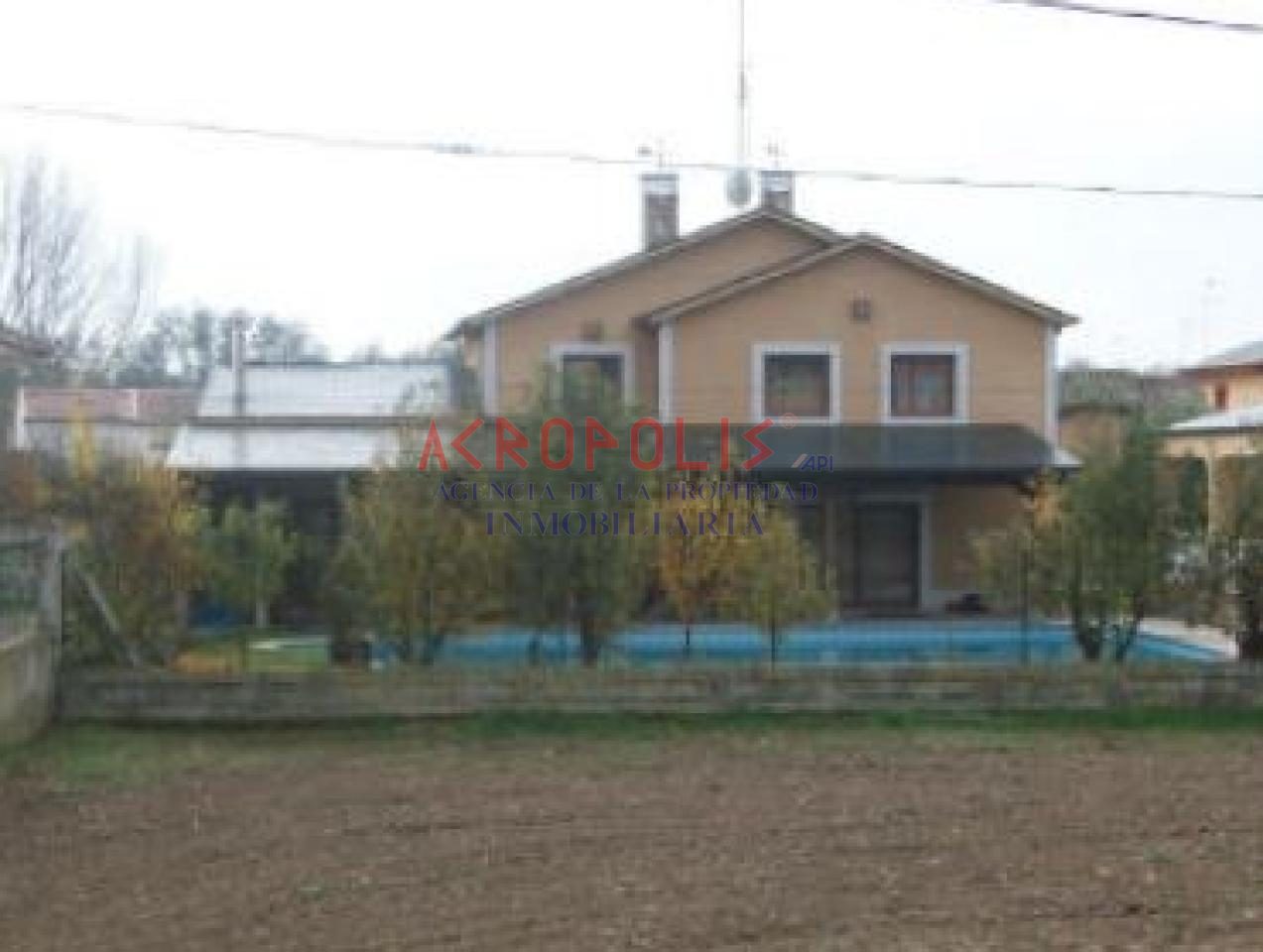 VENTA DE CASA EN SANTIBAÑEZ DE TERA