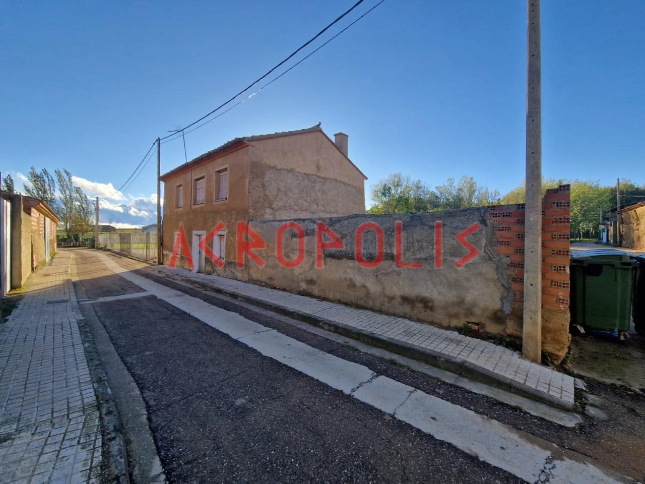 VENTA DE CASA PARA REFORMAR COMPLETAMENTE EN PRADO (ZAMORA)