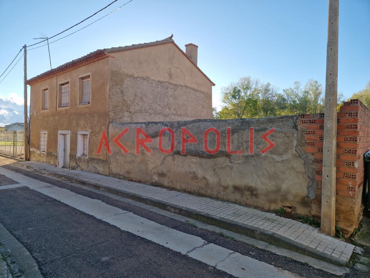 VENTA DE CASA PARA REFORMAR COMPLETAMENTE EN PRADO (ZAMORA)