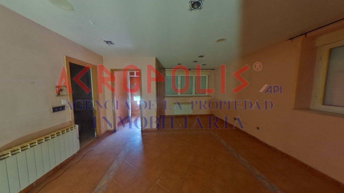 VENTA DE CASA CON PARCELA EN LA POLA DE GORDÓN, LEÓN - Foto 1
