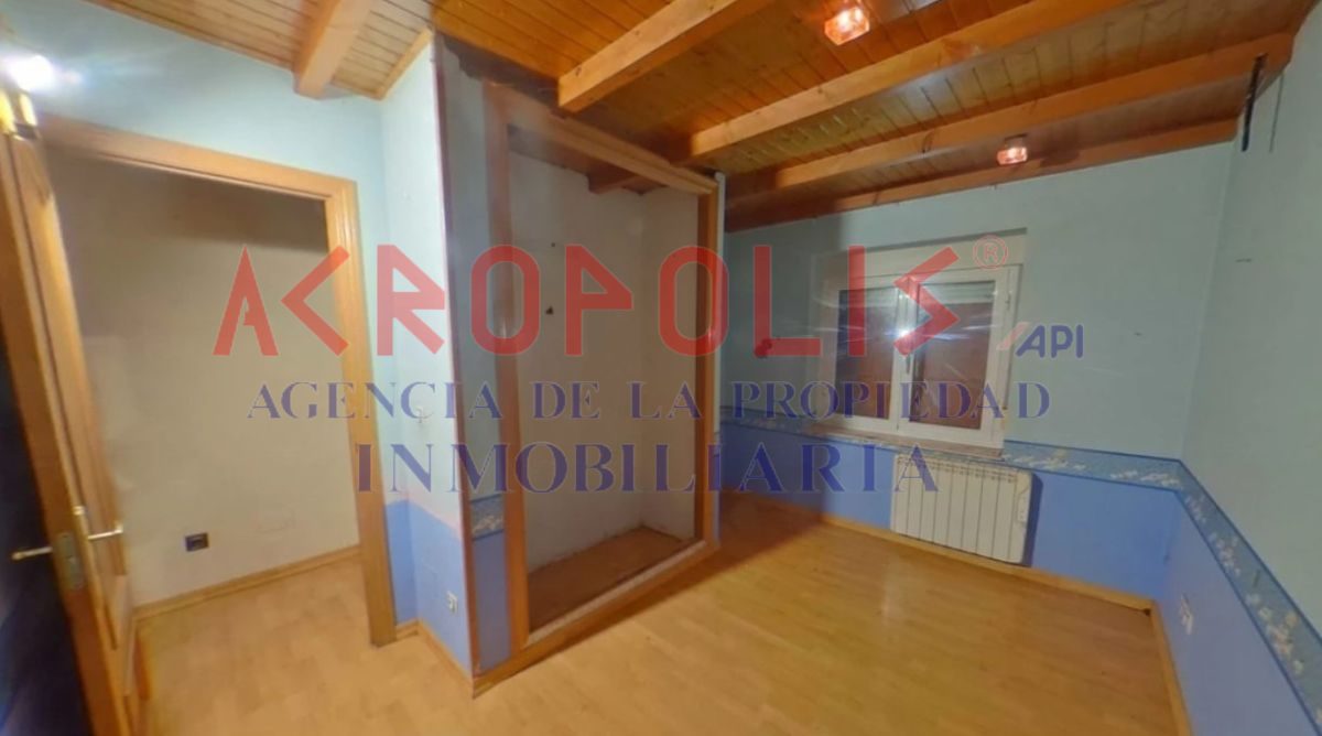 VENTA DE CASA CON PARCELA EN LA POLA DE GORDÓN, LEÓN - Foto 16