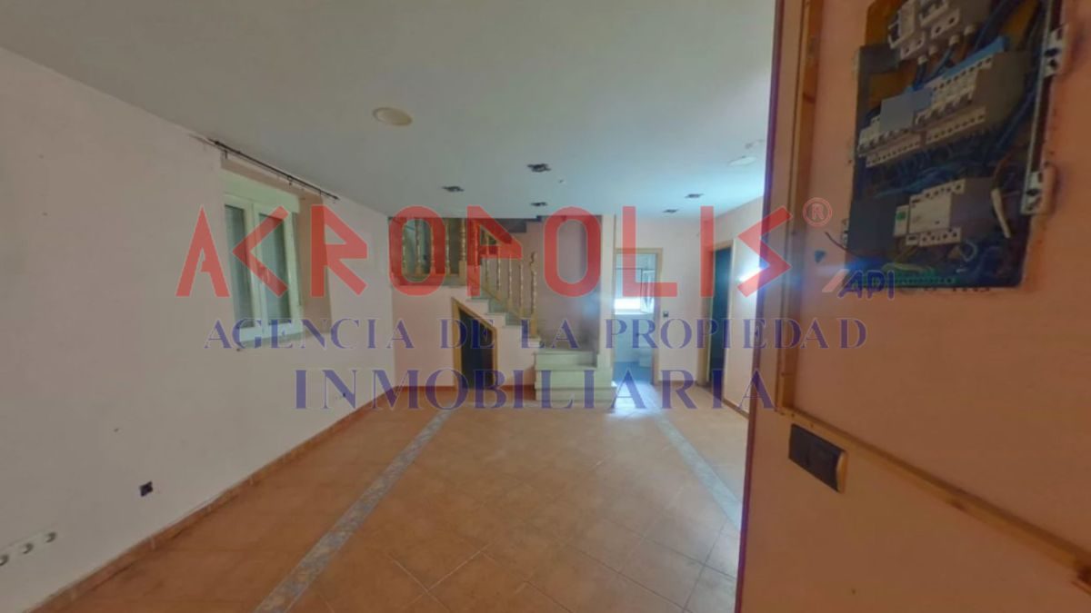 VENTA DE CASA CON PARCELA EN LA POLA DE GORDÓN, LEÓN - Foto 2
