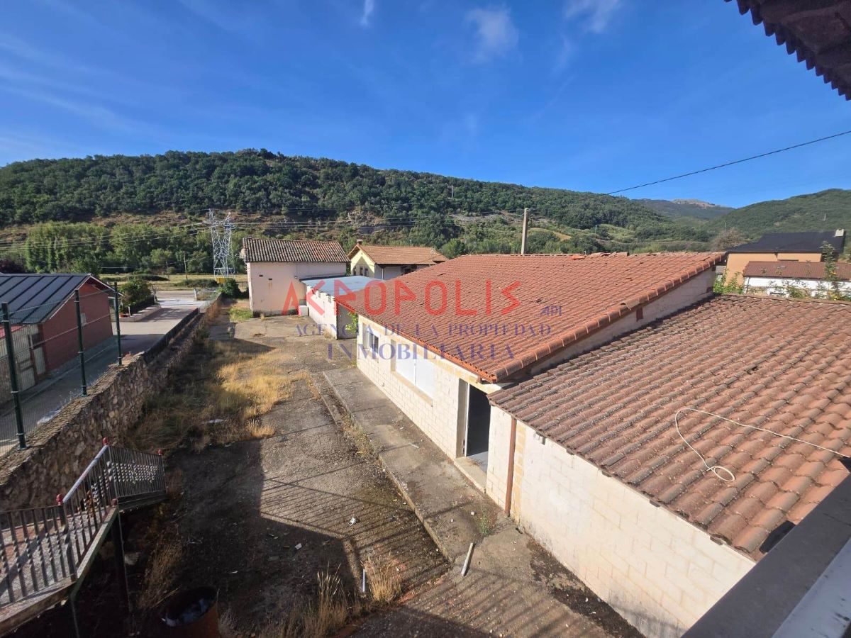 VENTA DE CASA CON PARCELA EN LA POLA DE GORDÓN, LEÓN - Foto 9