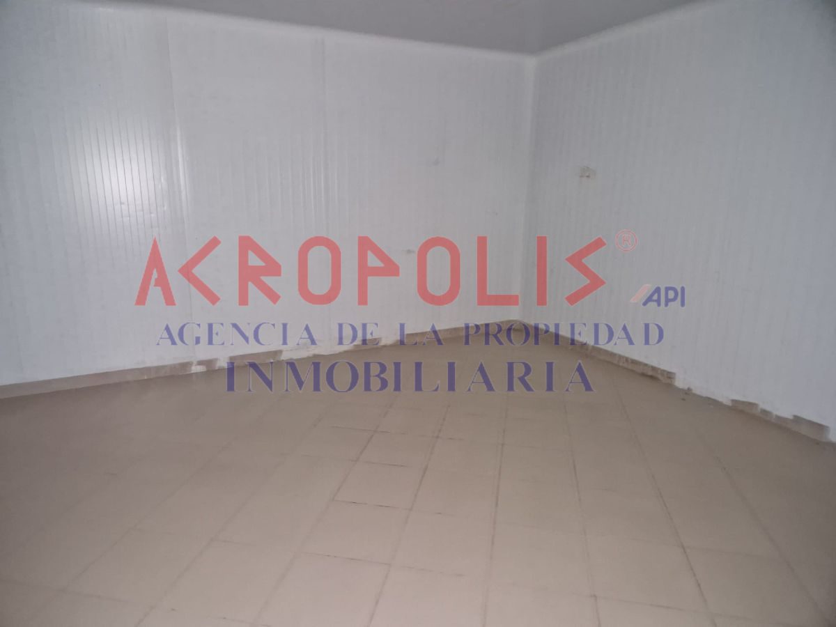 Local en Avenida El Ferial, 107 (El Pinar)