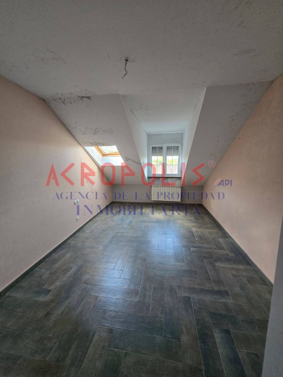 VENTA DE CASA ADOSADA EN GRADEFES, LEÓN - Foto 16
